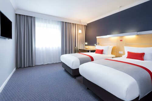 Гостиница Holiday Inn Express London - Park Royal в Лондоне