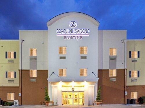 Гостиница Candlewood Suites Lake Charles South, an Ihg Hotel в Лейк-Чарльзе