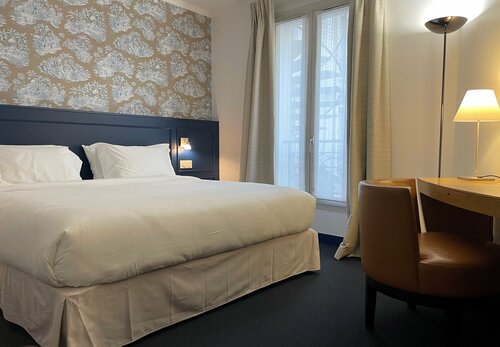 Гостиница Le Pergolese Paris Champs Elysées в Париже