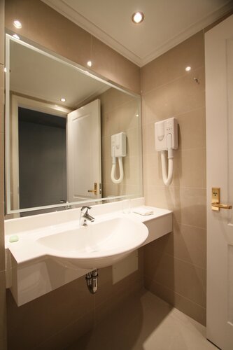 Гостиница Piraeus Theoxenia Hotel в Афинах