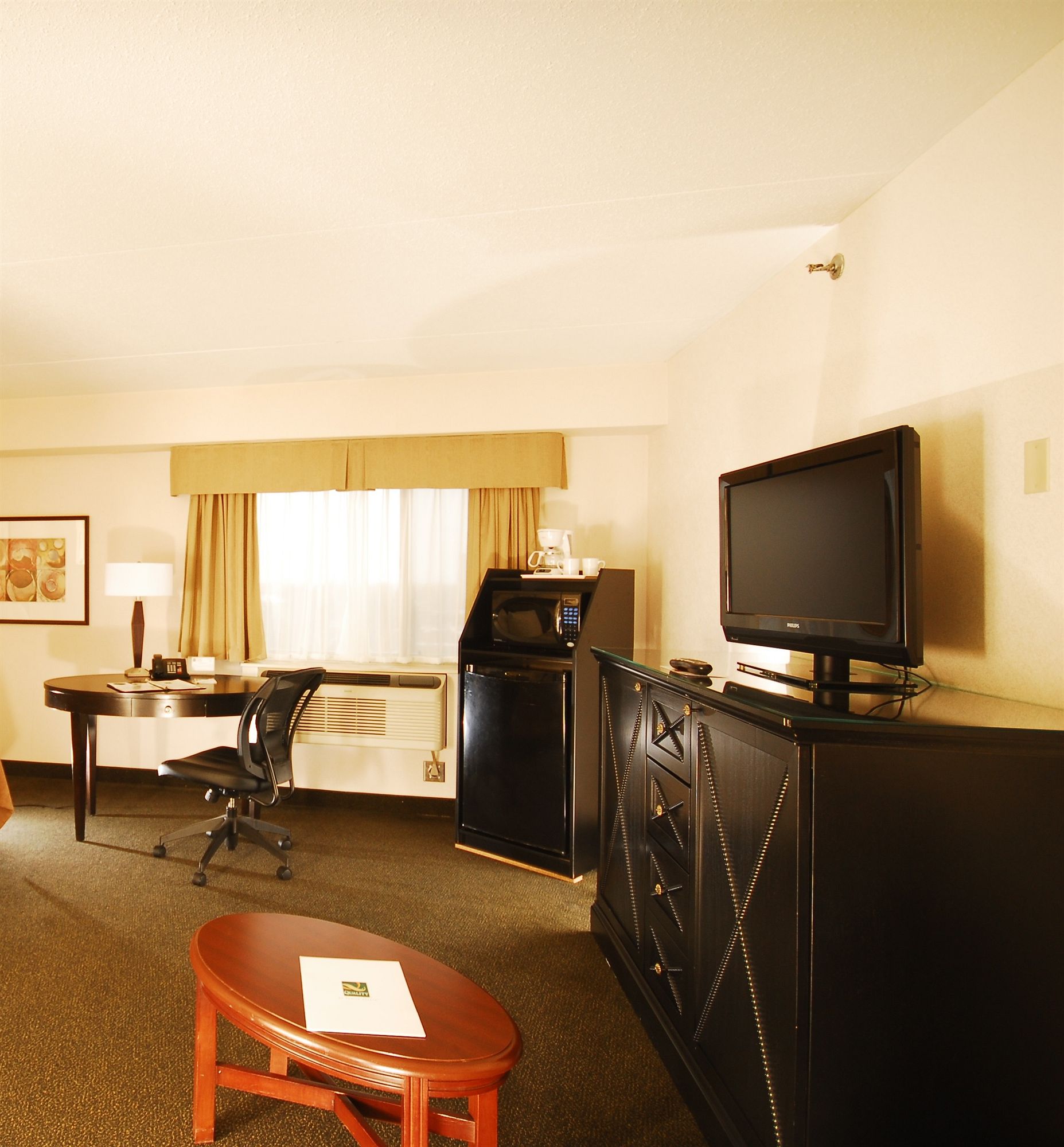 Фото Courtyard by Marriott Regina Downtown