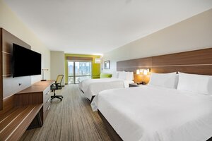 Гостиница Holiday Inn Express & Suites Lincoln Downtown