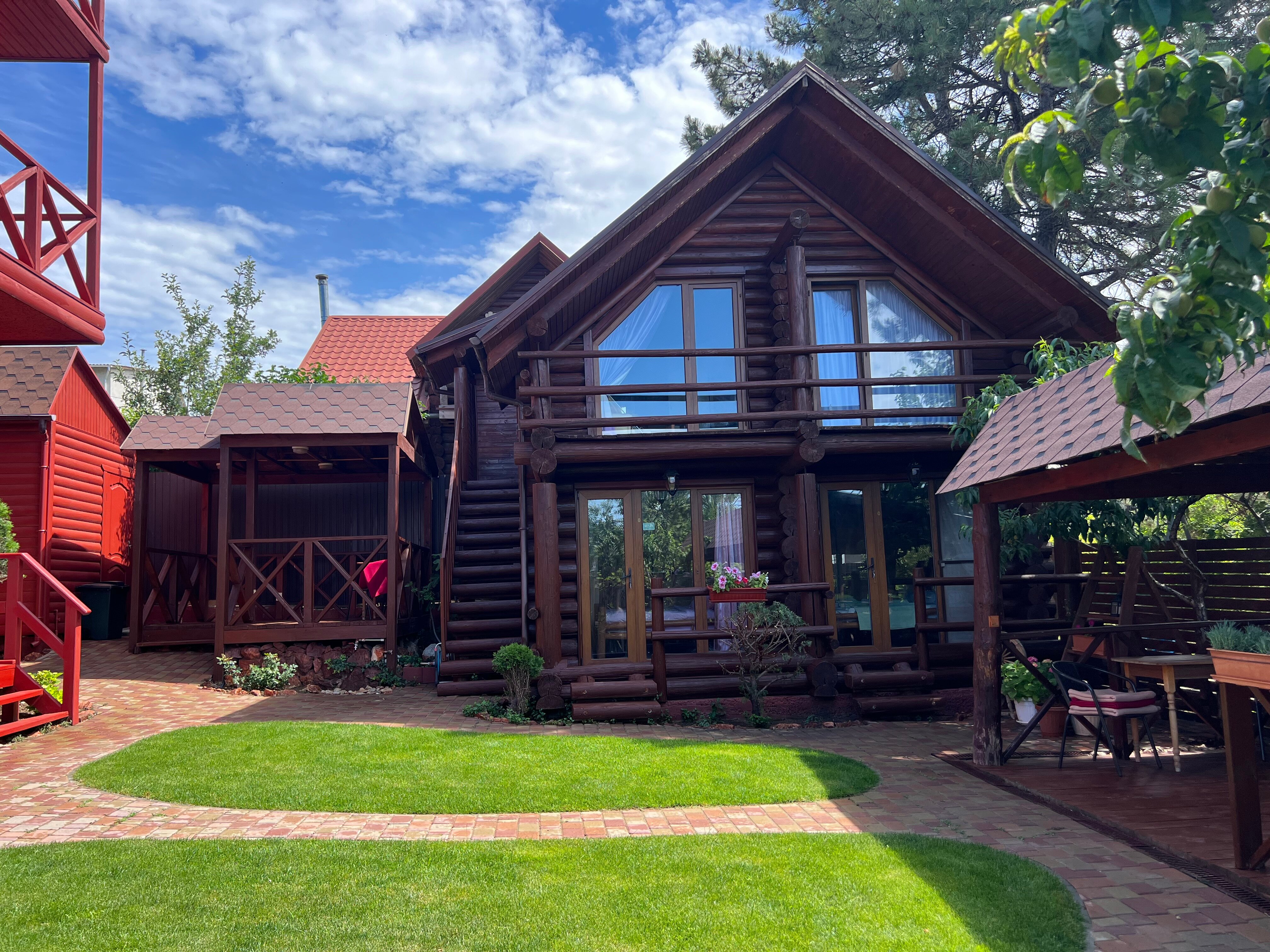 Фото отеля 2