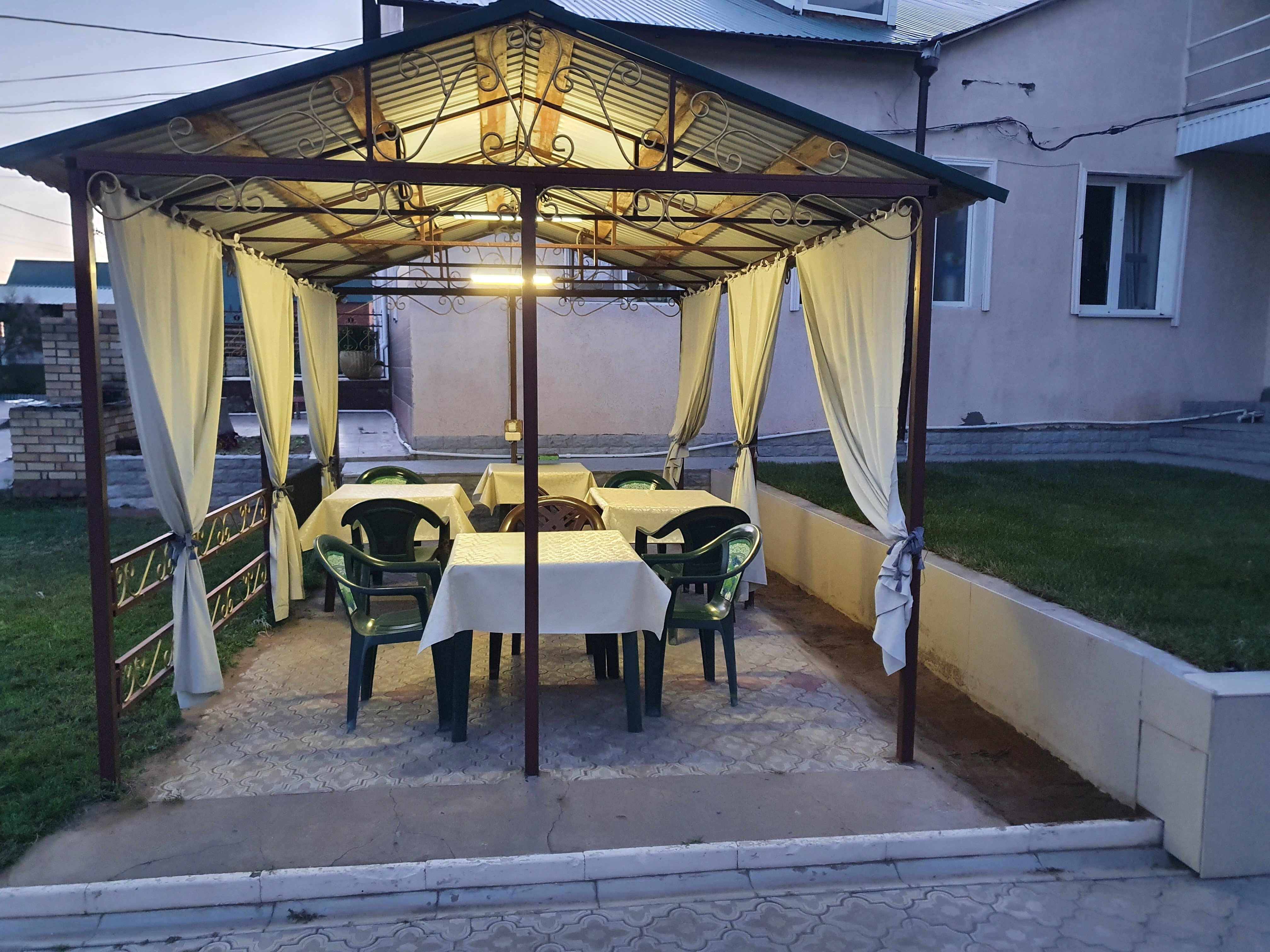 Фото отеля 2