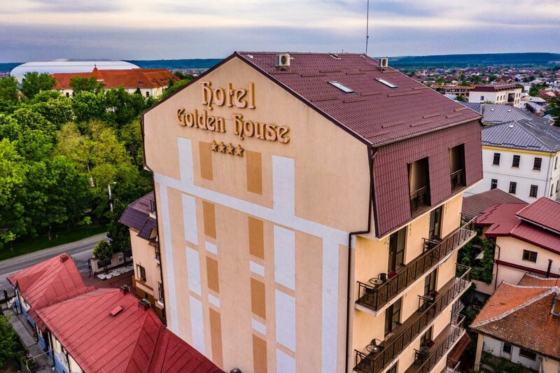 Гостиница Hotel Golden House в Крайове