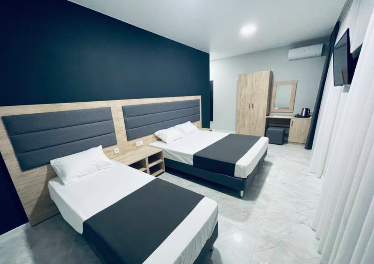 Фото отеля 1