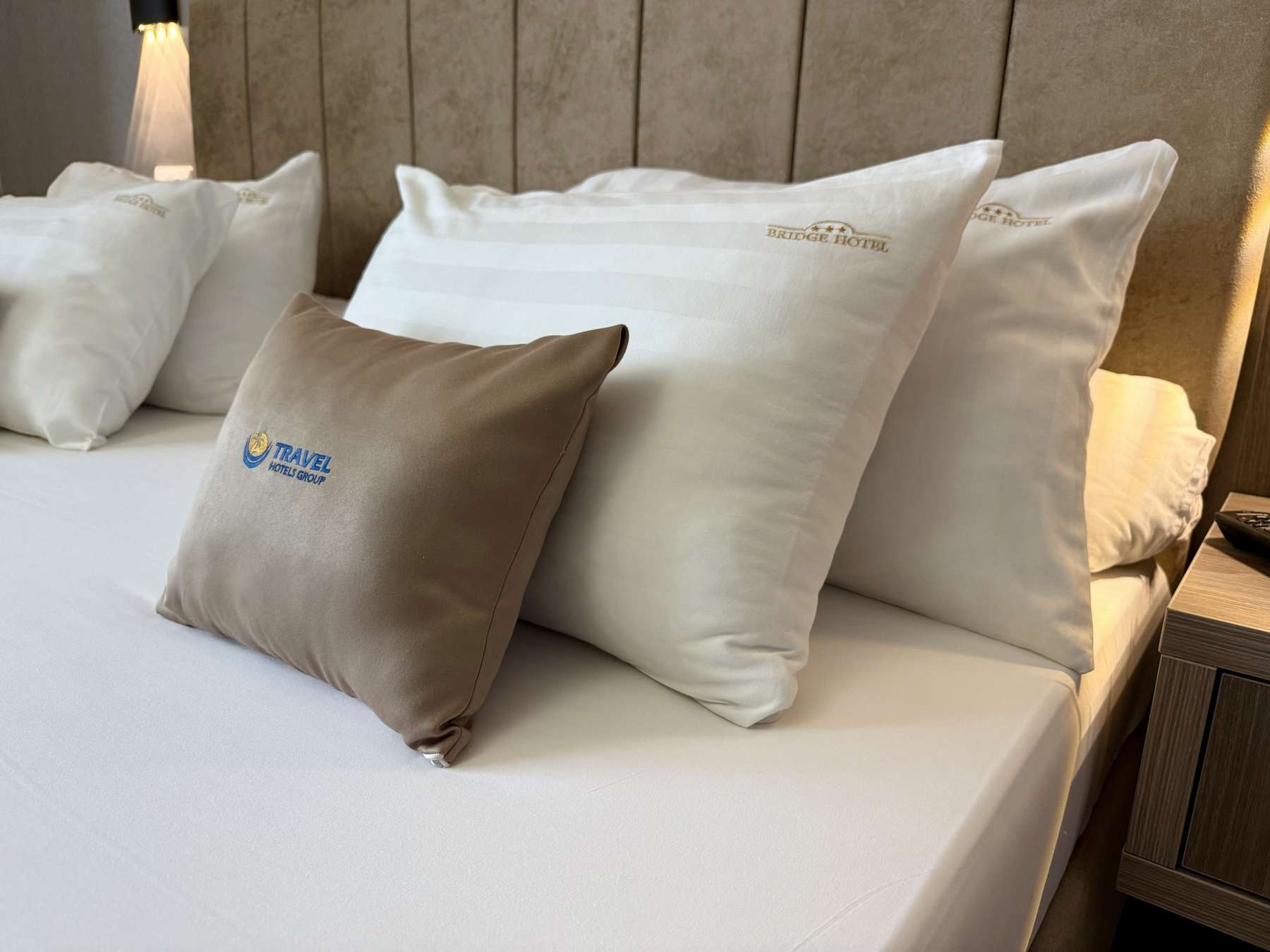 Фото Bridge от Травел Хотелс Антураж