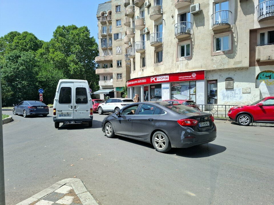Electronics store PCShop. GE, Tbilisi, photo