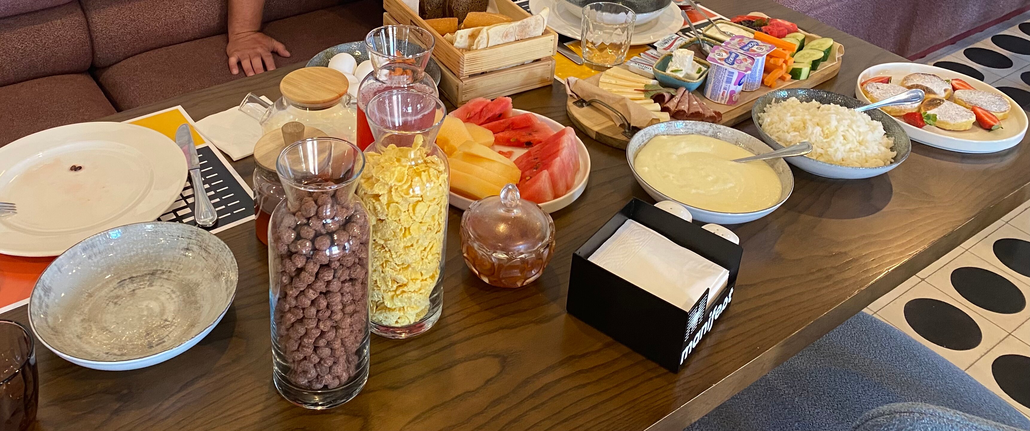 Фото Manifest Restaurant and Hotel Gyumri