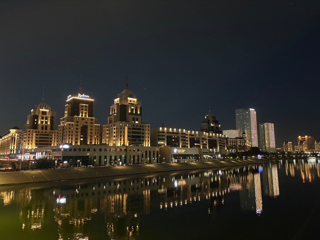 Фото Radisson Hotel, Астана