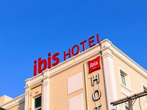Внешний вид отеля Ibis Vientiane Nam Phu в Вьентьяне, фото 5