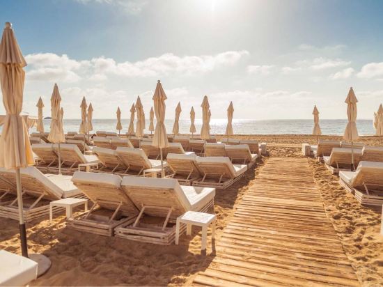 Фото Ushuaia Ibiza Beach Hotel - Adults Only