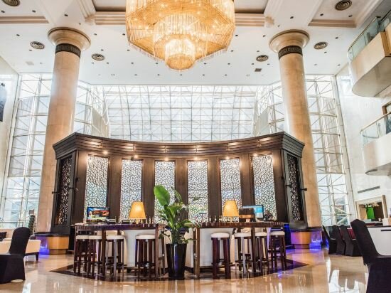 Фото Courtyard by Marriott Shanghai Pudong