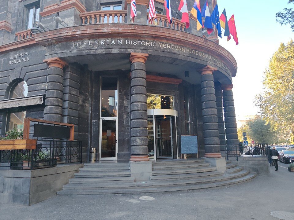 Фото Tufenkian Historic Yerevan Hotel