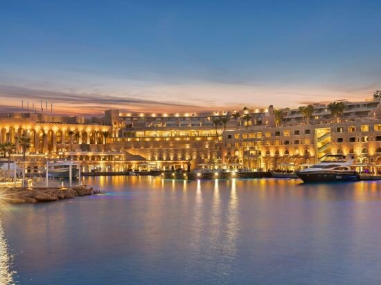 فندق منتجع بيكالباتروس سيتاديل ، محافظة البحر الأحمر، صورة