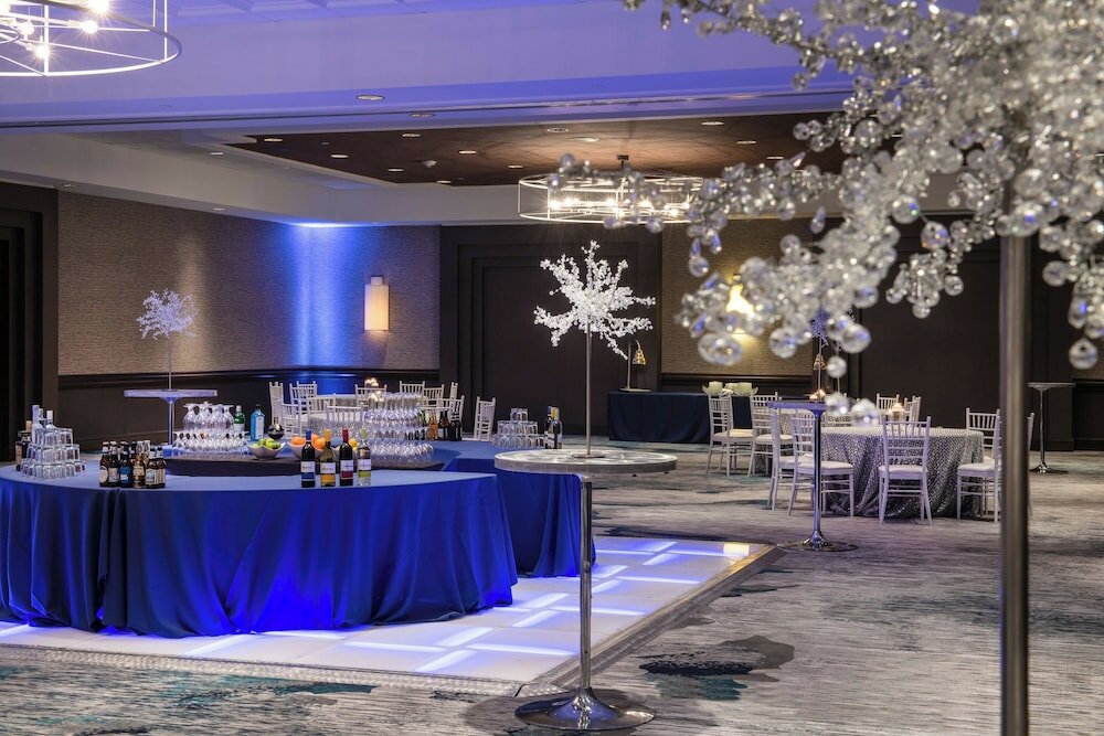 Фото Sheraton Oklahoma City Downtown Hotel