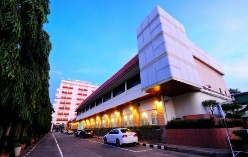 Гостиница Nanchao Hotel в Пхитсанулоке