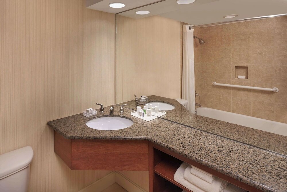 Фото Holiday Inn Executive Center-Columbia Mall, an Ihg Hotel