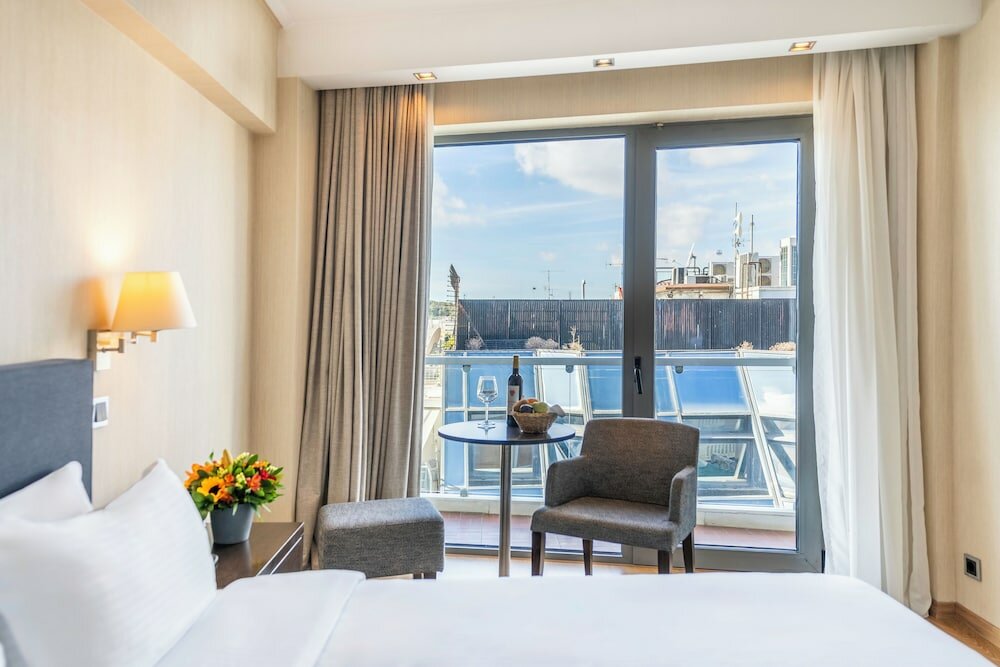 Фото The Athens Gate Hotel