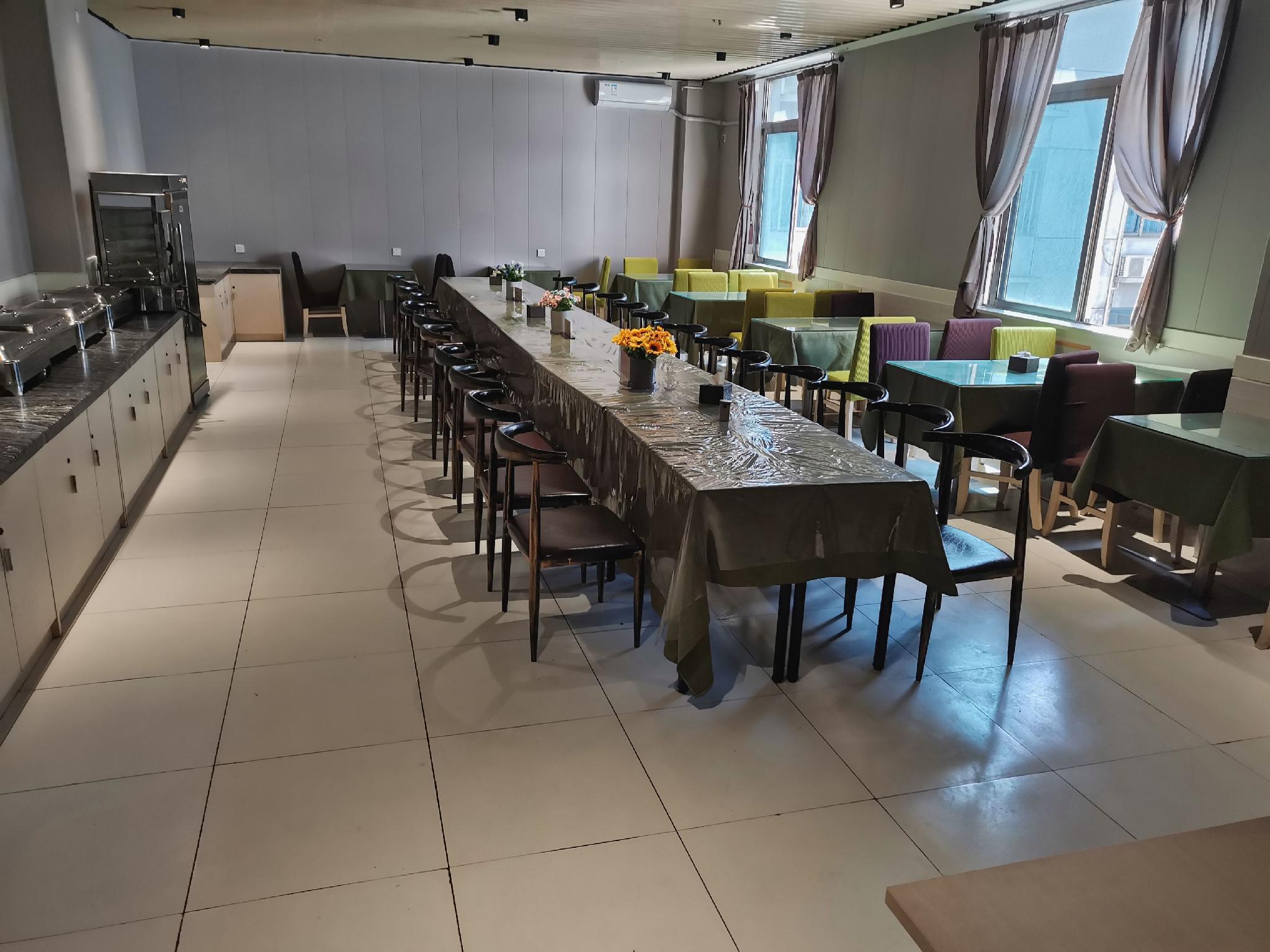 Фото GreenTree Inn XiAn Xincheng District Raily Station Wukou Metro Station Hotel