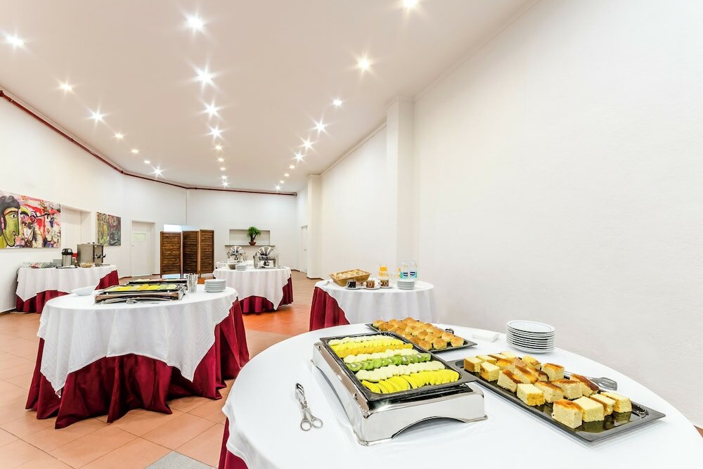 Фото Residencial Jardim da Amadora