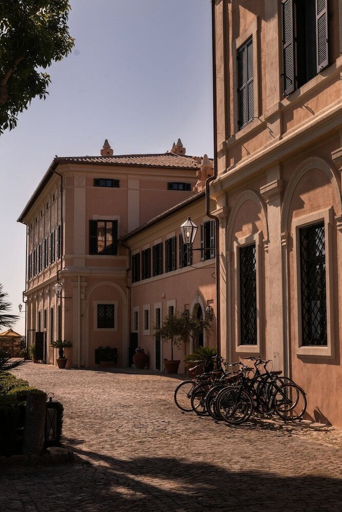 Фото La Posta Vecchia Hotel