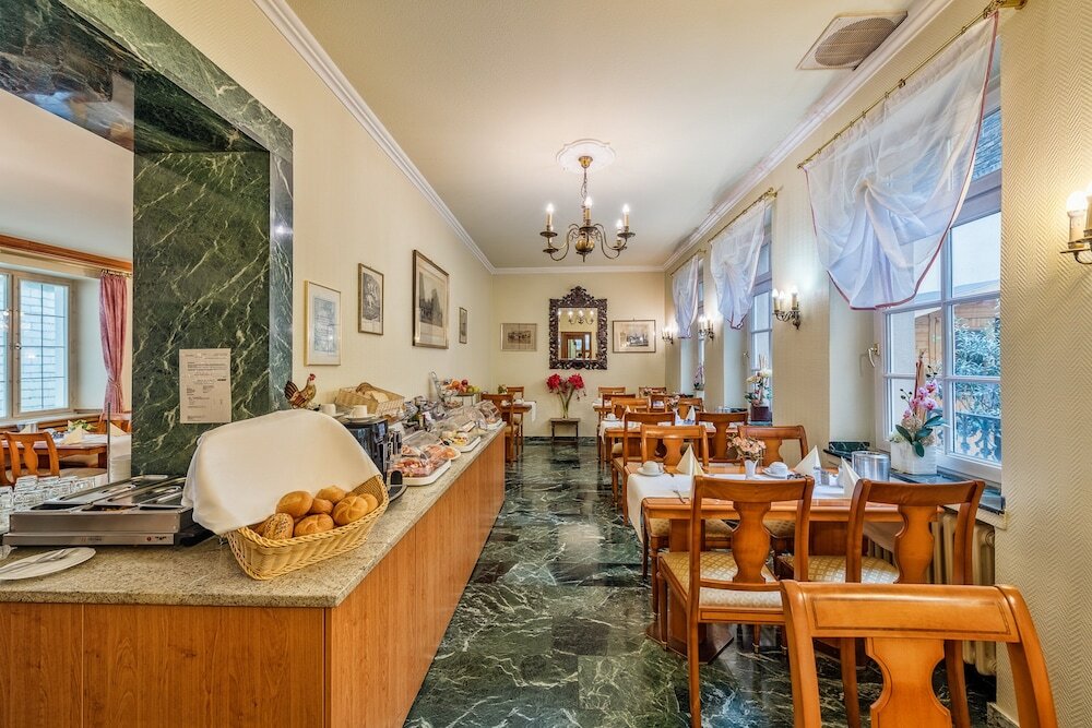 Фото Windsor Hotel