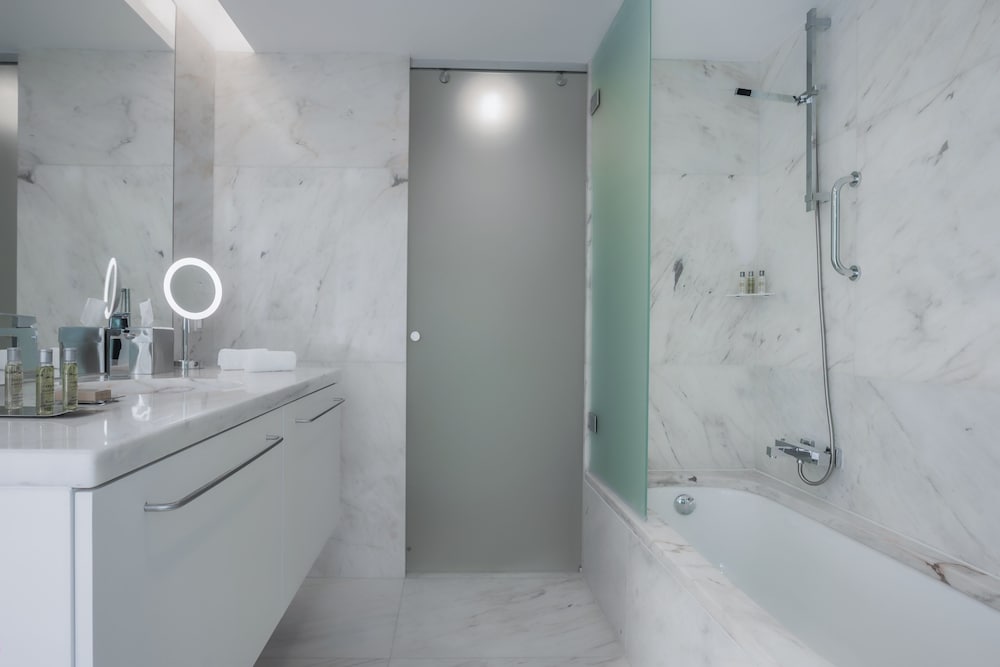 Фото DoubleTree by Hilton Lisbon - Fontana Park