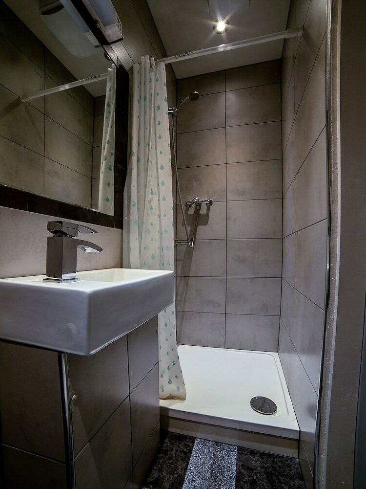 Фото Oyo Vegas Hotel