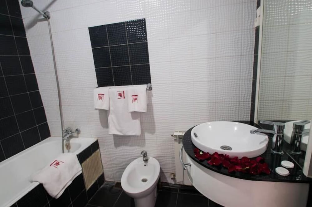 Фото Hotel De La Paix