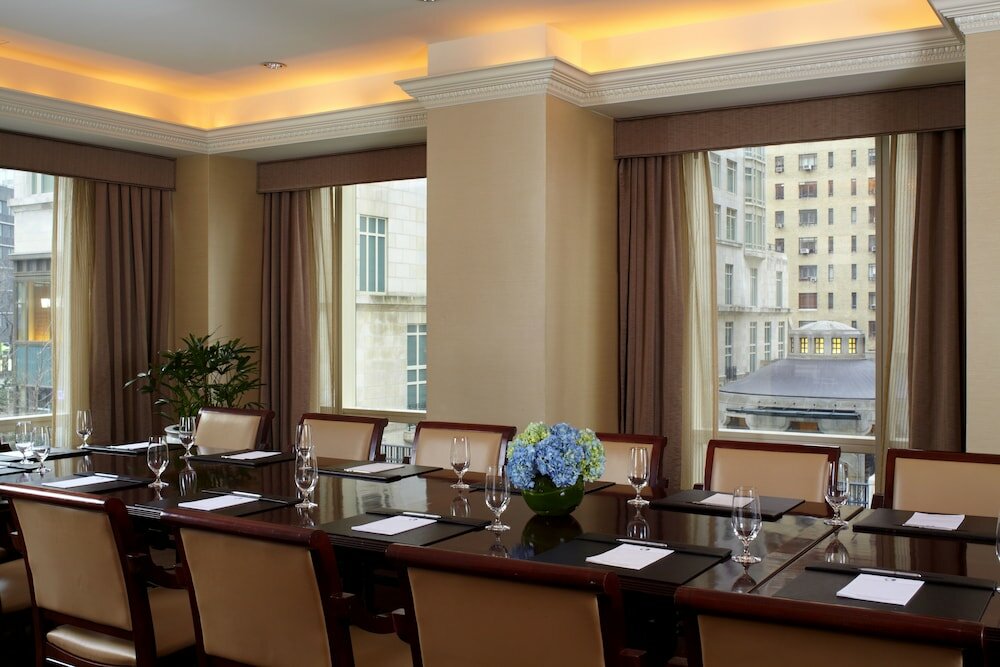 Фото  Trump International Hotel & Tower New York