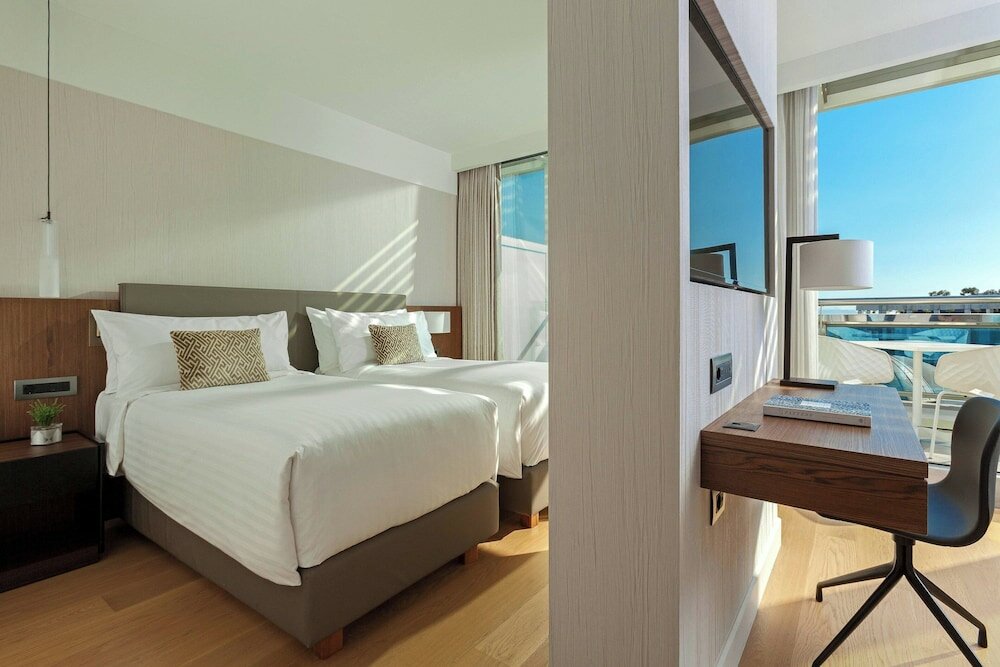 Фото Athens Marriott Hotel