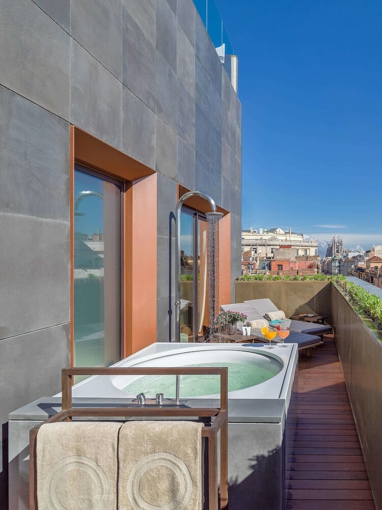 Фото The One Barcelona Gl