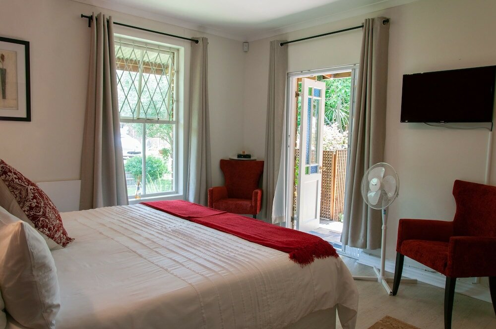 Фото Rustic Manor Bed And Breakfast