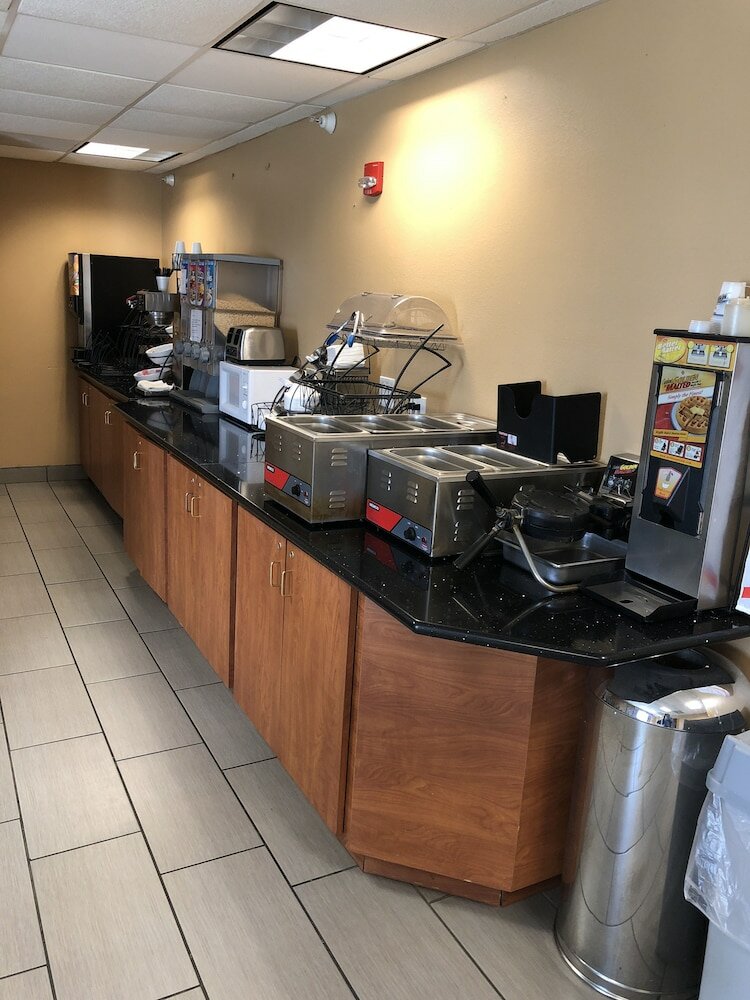 Фото Baymont by Wyndham Jacksonville