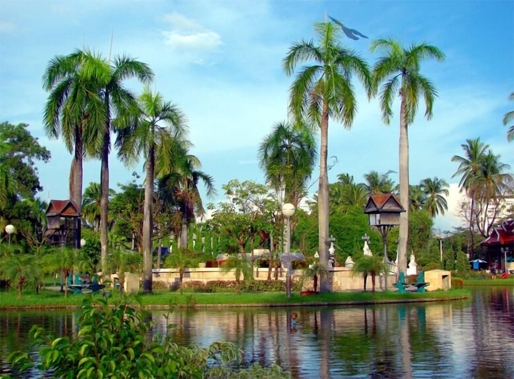 Фото отеля 2