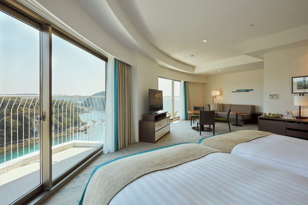 Фото Shimoda Tokyu Hotel