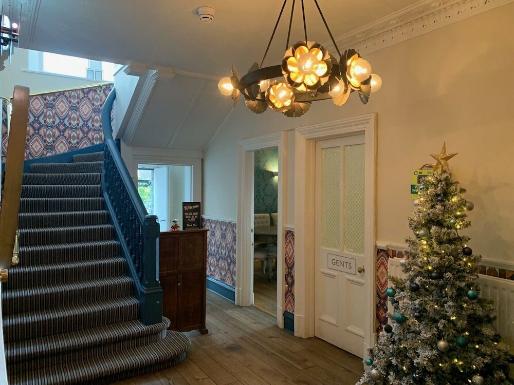 Фото Bayswell Park Hotel