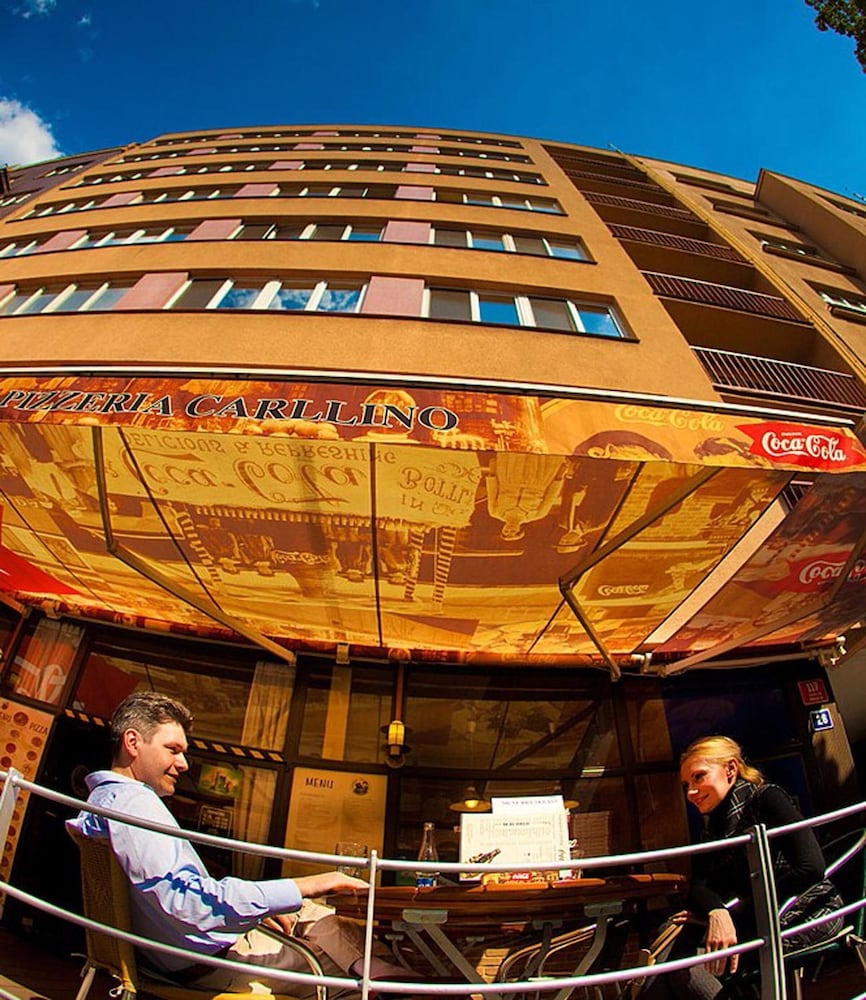 Фото Hotel Charles Central