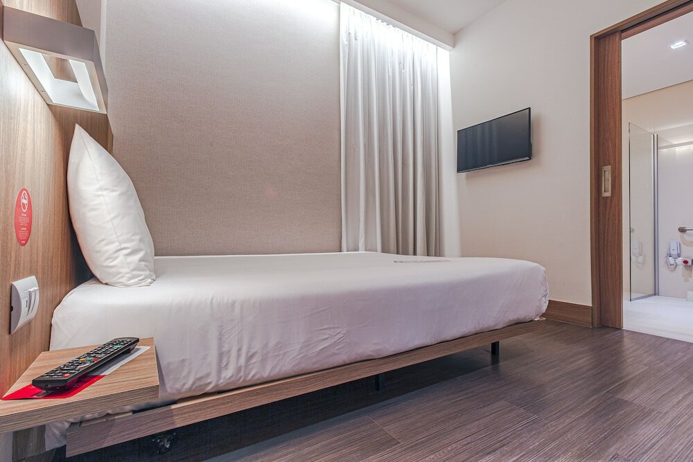 Фото Hotel Moov Curitiba