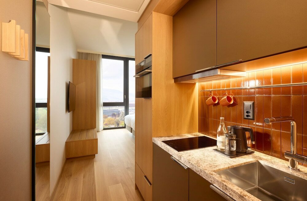 Фото Adina Apartment Hotel Geneva