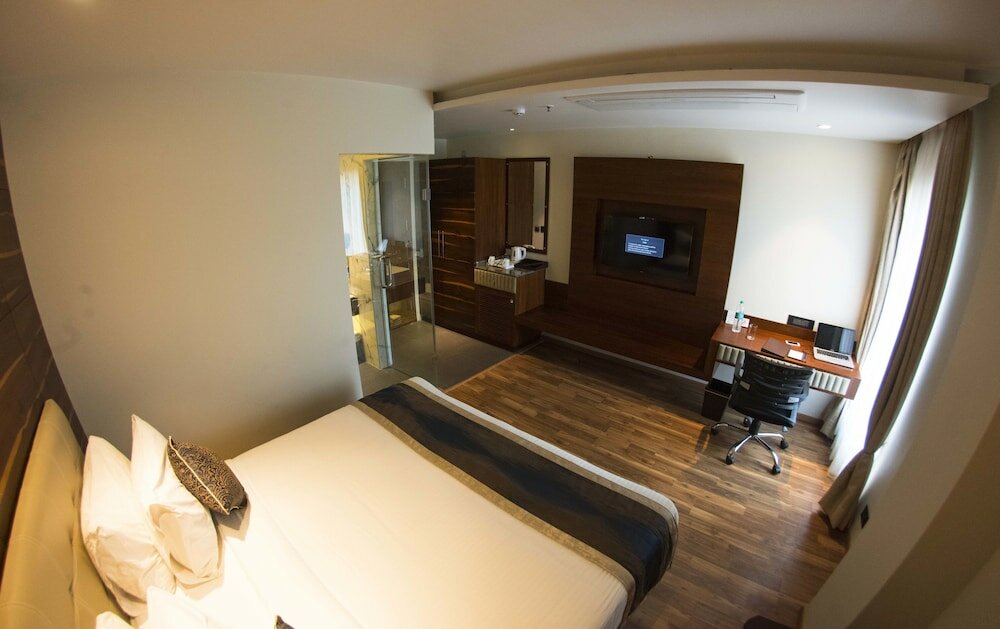 Фото Connaught Royale