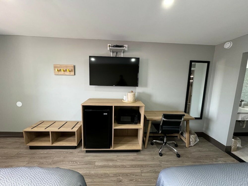 Фото Forest Hill Inn