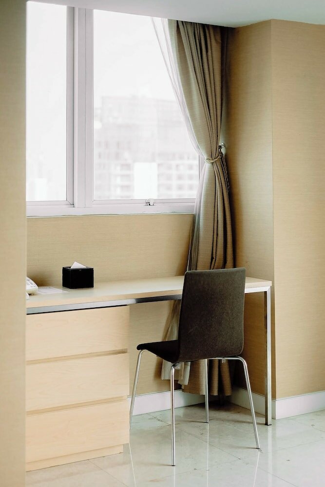 Фото Urbana Langsuan Hotel