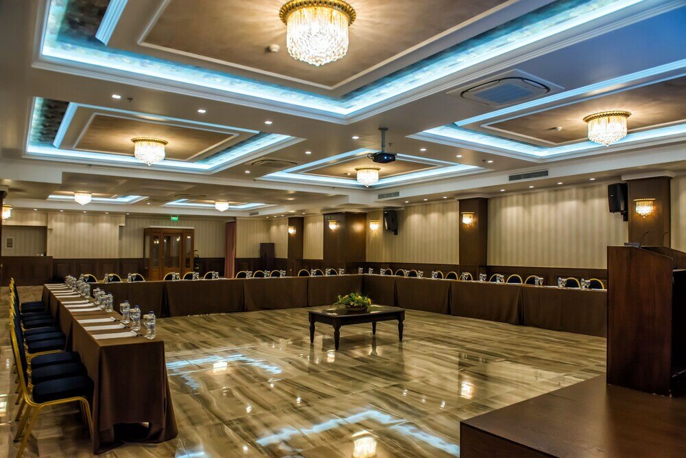 Фото Kouros Hotel