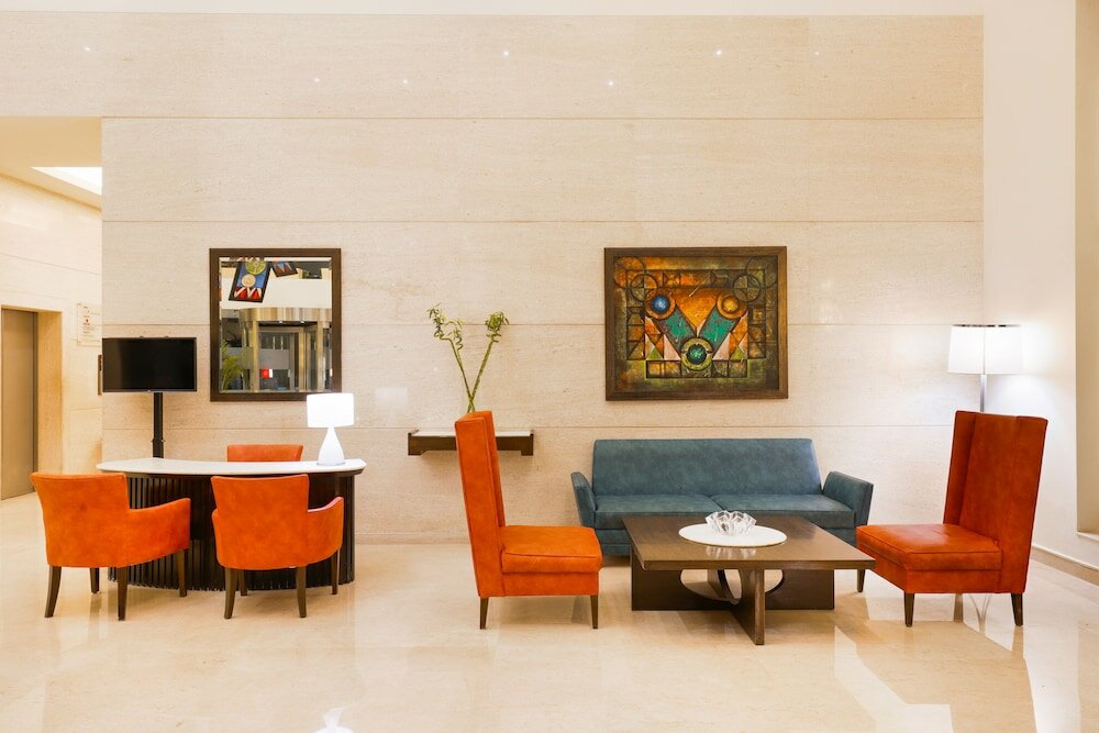 Фото Lemon Tree Premier, Ulsoor Lake, Bengaluru