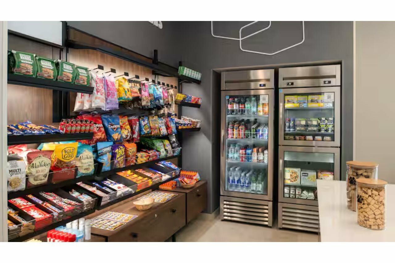 Фото Holiday Inn Express North Hollywood - Burbank Area, an Ihg Hotel