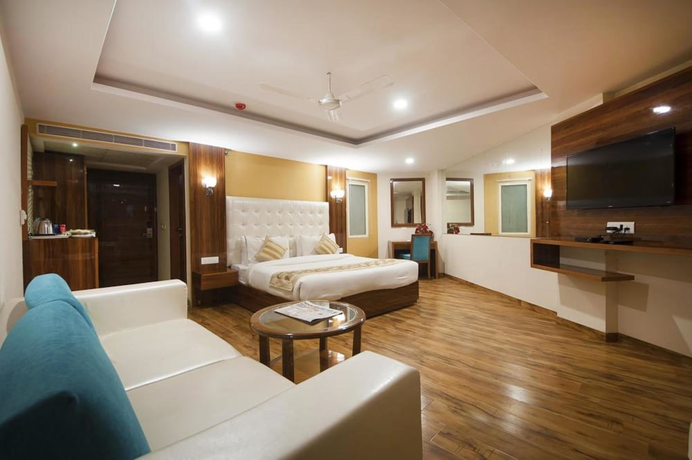 Фото Hotel Ramhan Palace
