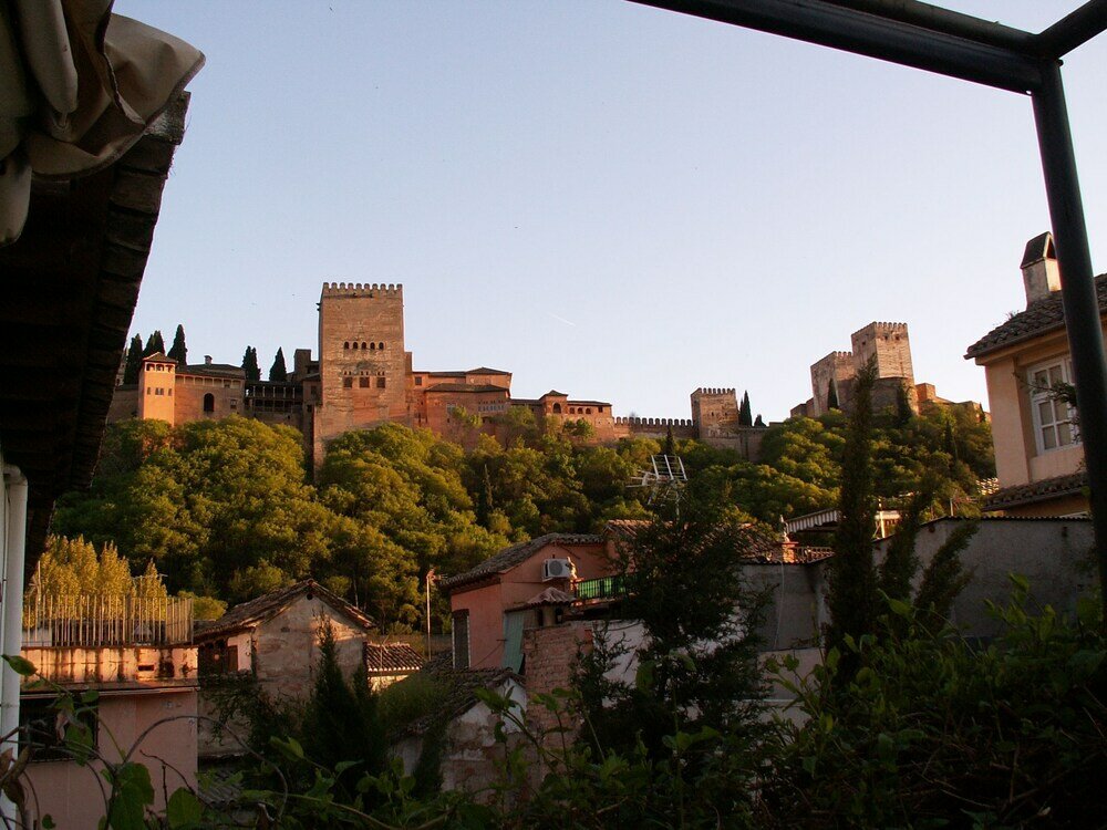 Фото Oasis Backpackers Hostel Granada