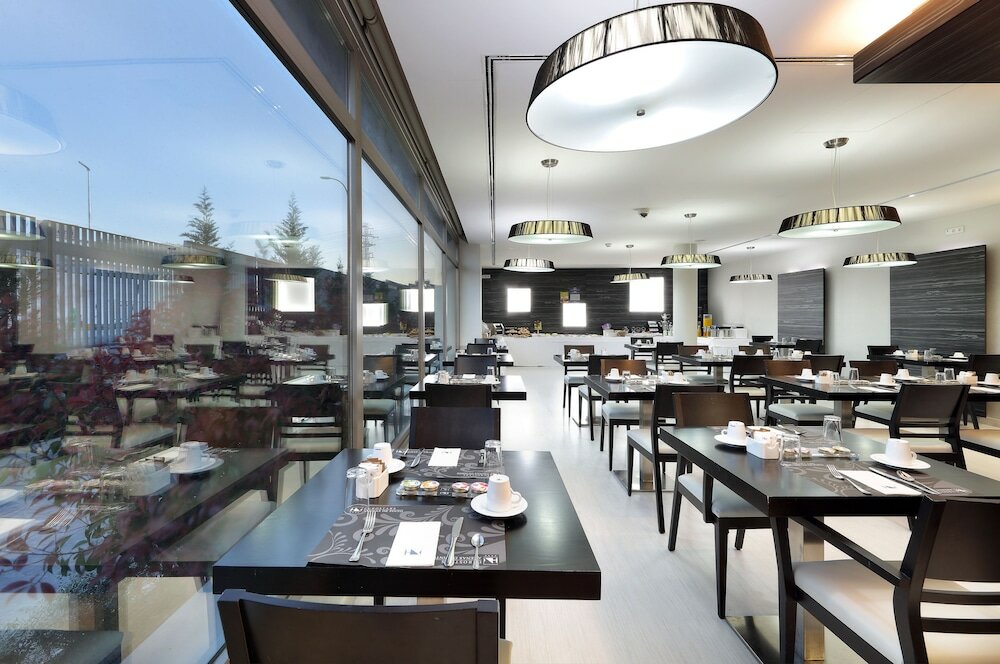 Фото Hotel Eurostars Arenas de Pinto